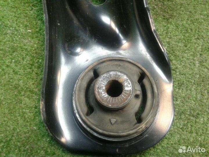 Рычаг передний правый Skoda Octavia A7 CWV 2014