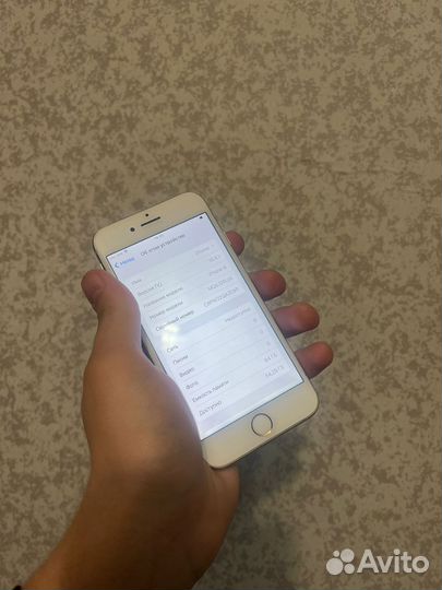iPhone 8, 64 ГБ