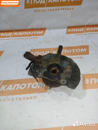 Кулак передний правый Mitsubishi Outlander 2 2008