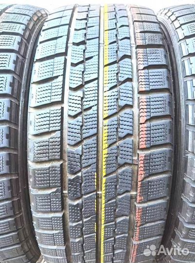 Goodyear Ice Navi Zea II 215/60 R17 94P