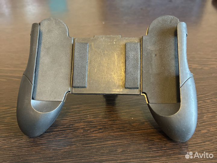 Подставка для игр на телефон