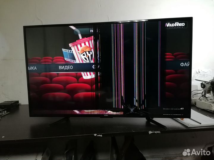 Телевизор Leben LE-LED43FS282T2 на запчасти