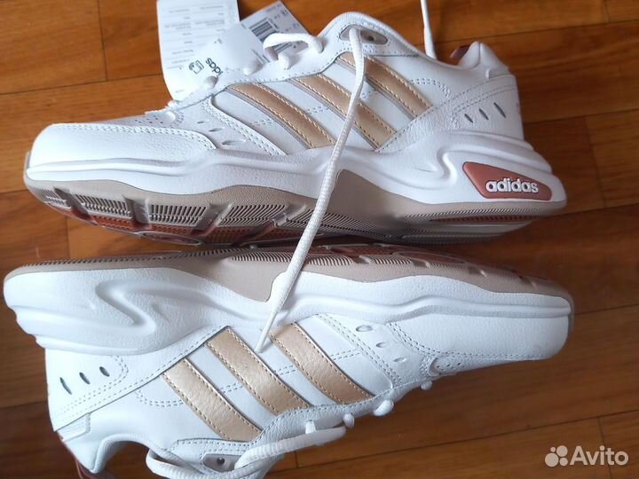 Оригинальные кроссовки Adidas S