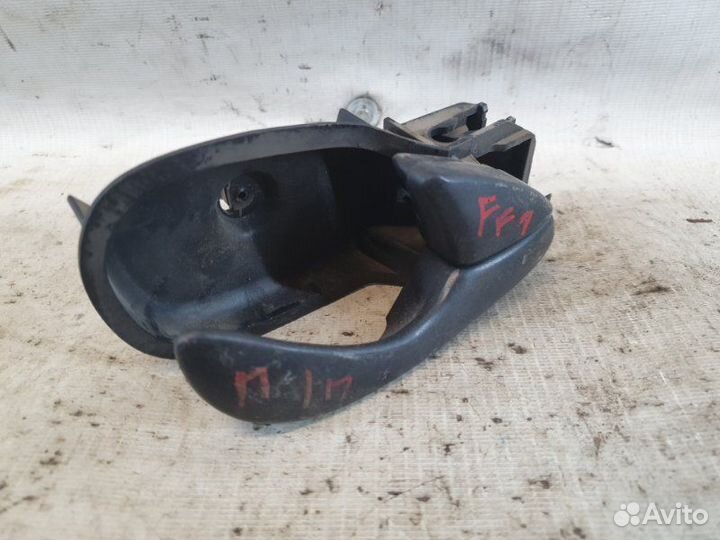 Ручка салона передняя правая Ford Focus 1 2002