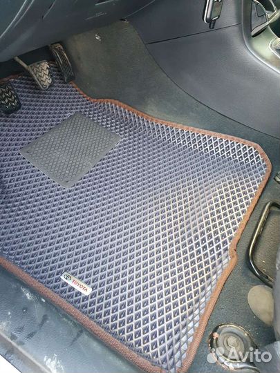 Коврики эва eva 3d с бортами тойота Авенсис и др