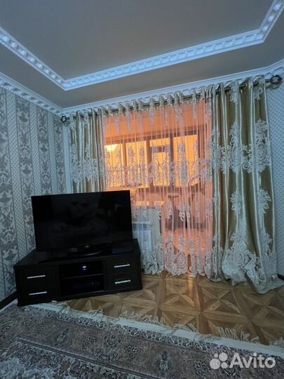 Занавескт с партьерами