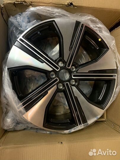 Диск колеса литой Changan cs 55 plus