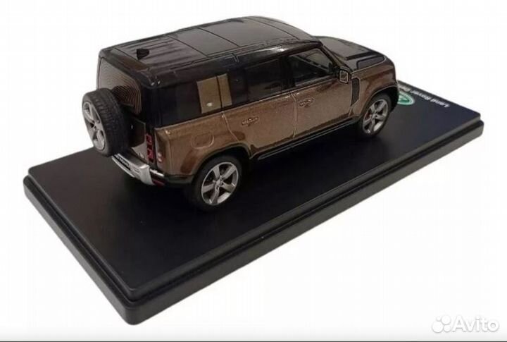 Модель Land Rover Defender 1:43 Оригинал