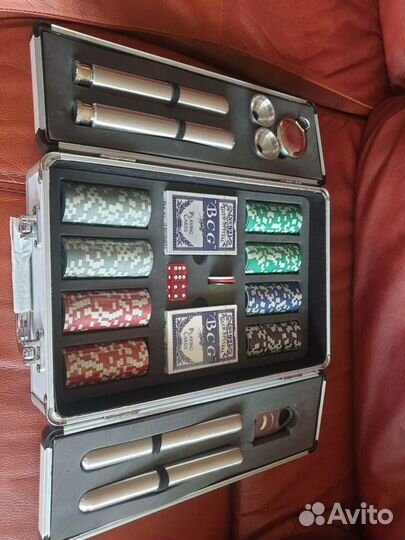 Набор для игры в покер на 200 фишек