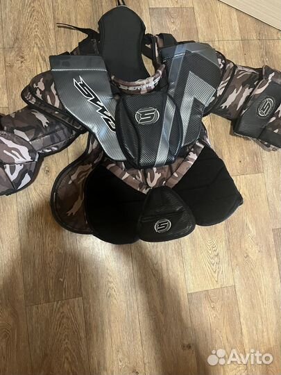 Хоккейная вратарская форма