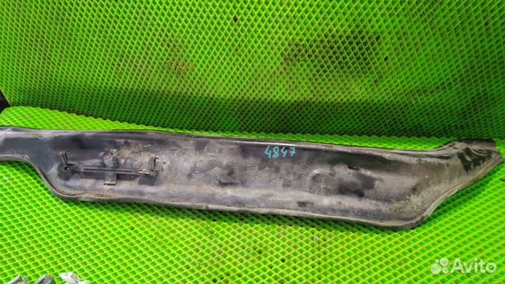 Водосток лобового стекла Jetta 5