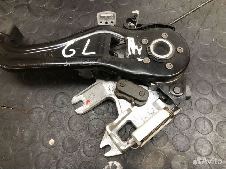Педаль стояночного тормоза Mercedes GL164
