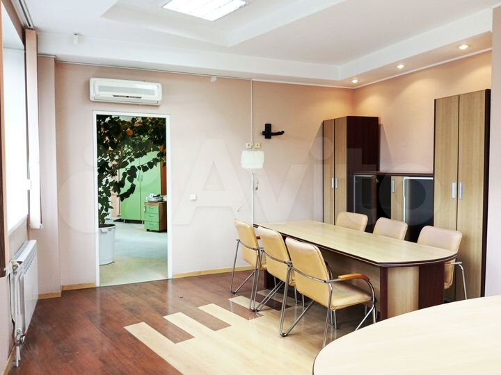 Офисные помещения, 250 м²