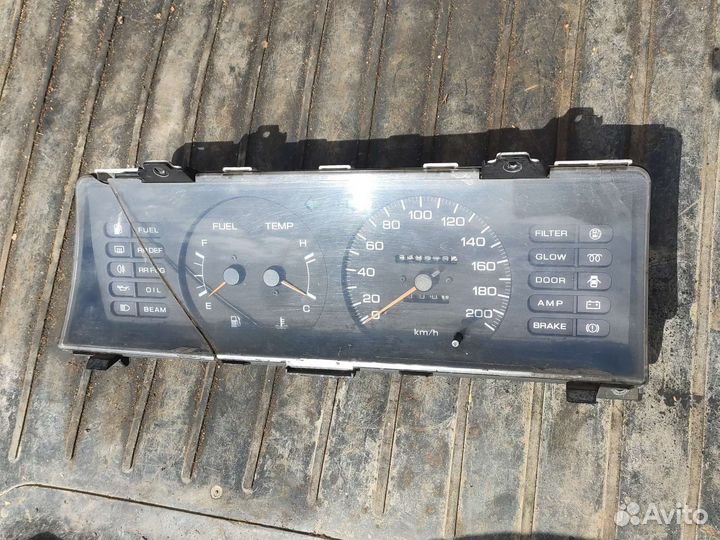 Панель приборов щиток Ниссан Санни n13 дизель