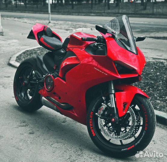 Ducati Panigale V2