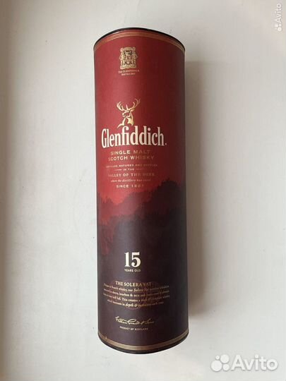 Коробки и бутылки из-под алкоголя Scotch Whisky