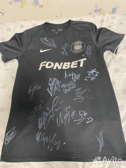 Футболка с афтогфами футболистов 2drots