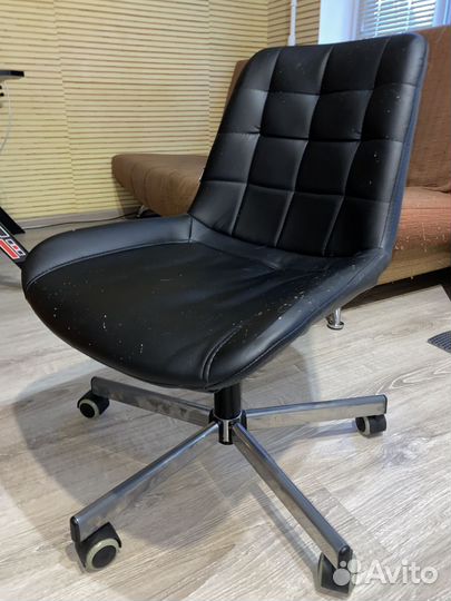 Компьютерное кресло