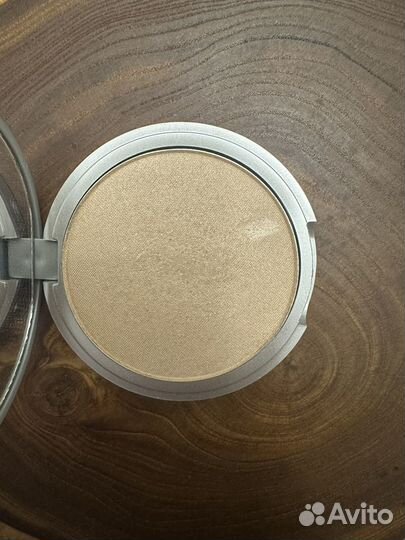 Хайлайтер the balm mary lou manizer