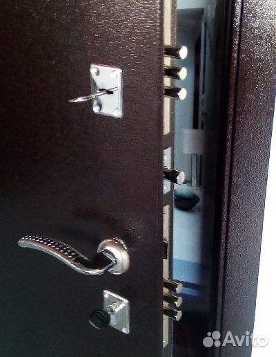 Дверь входная новая