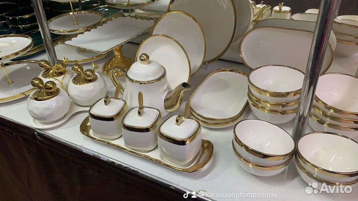 Набор столовой посуды новый