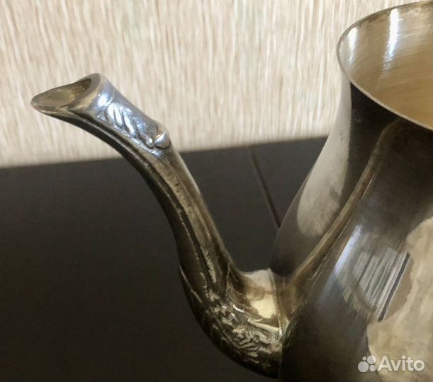 Винтажный чайник, молочник