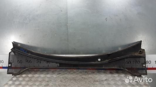 Накладка декоративная (жабо, дождевик) renault cli