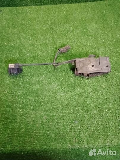 Замок капота volvo s90