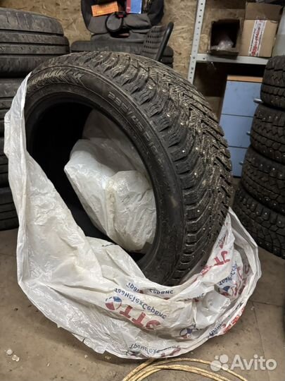 Nokian Tyres Hakkapeliitta 8 235/45 R18