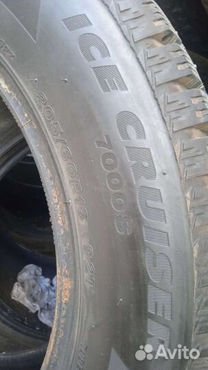 Bridgestone Ice Cruiser 7000S 205/60 R16