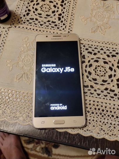 Телефон Samsung j5