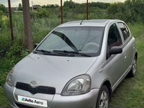 Toyota Yaris 1.0 MT, 2000, 312 000 км, с пробегом, цена 350 000 руб.