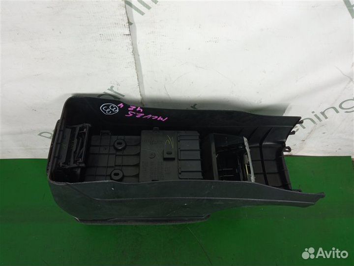 Подлокотник Toyota Camry Gracia MCV25