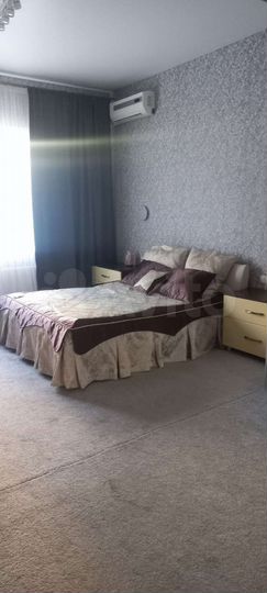 Дом 180 м² на участке 6 сот.