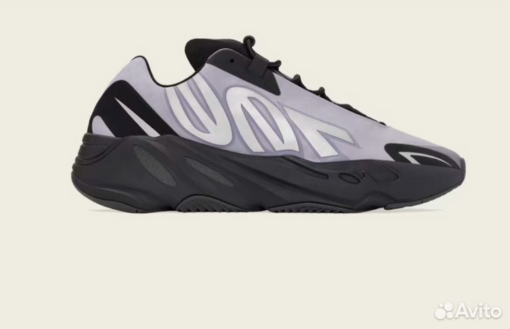 Кроссовки Adidas Yeezy boost 700mnvn