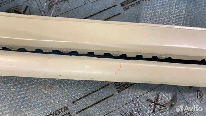 Накладка на подножку правая Toyota Land Cruiser