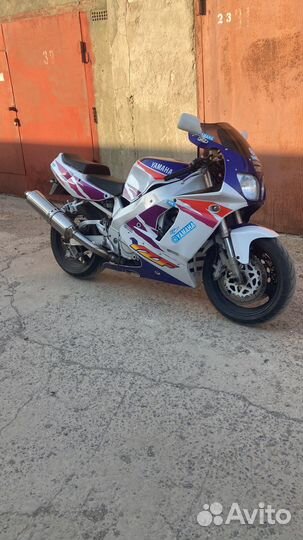 Yamaha yzf750r