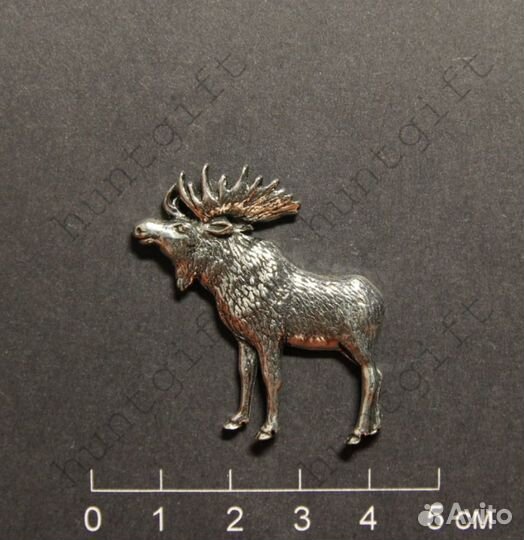 Значок брошь Лось голова фигура рог