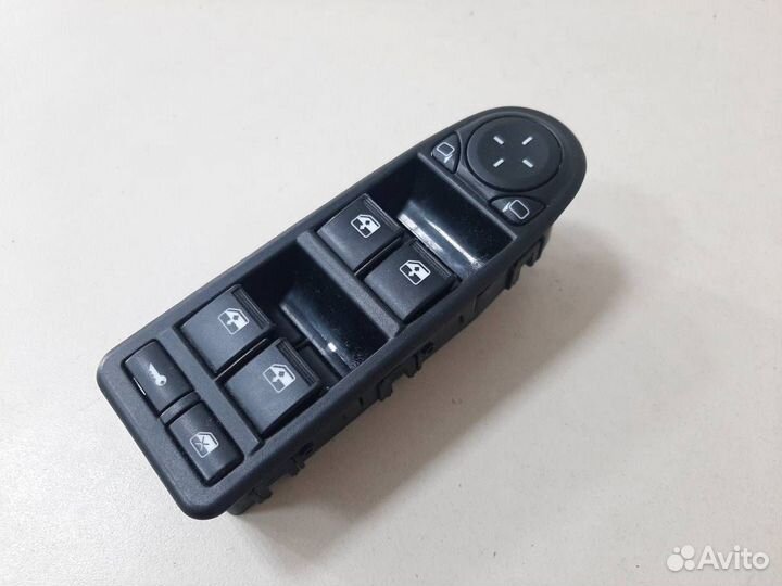 Блок управления стеклоподъемниками LADA Granta 201