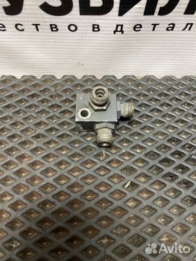 Соединитель гидравлических трубок (тройник) DAF