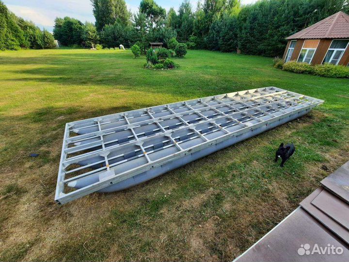 Хаусбот/ дом на воде