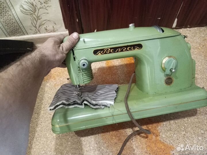 Швейная машина Волга