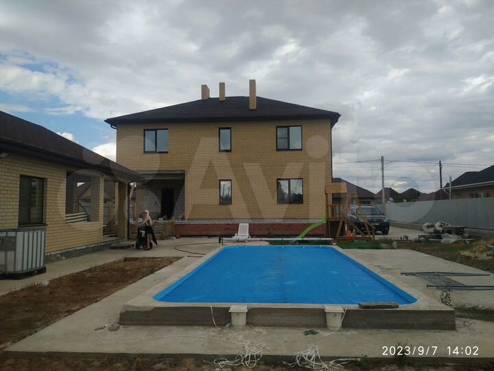 Коттедж 232 м² на участке 12 сот.