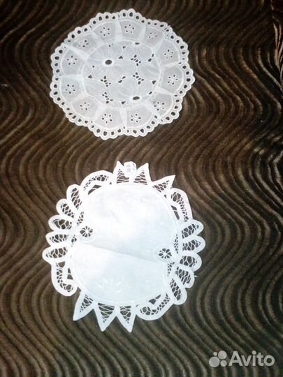 Кружевные салфетки и накидка