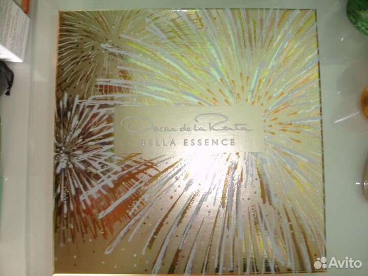 Bella Essence Oscar de la Renta подарочный набор