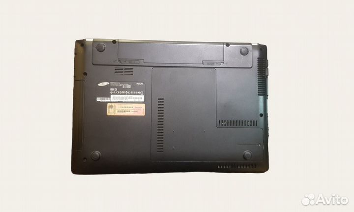 Ноутбук samsung RV520