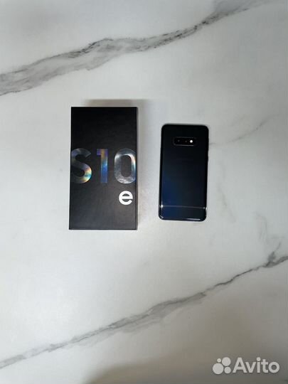 Samsung Galaxy S10e, 6/128 ГБ