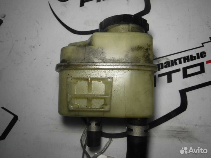 Бачок гур toyota celsior UCF20 UCF21 1UZ-FE