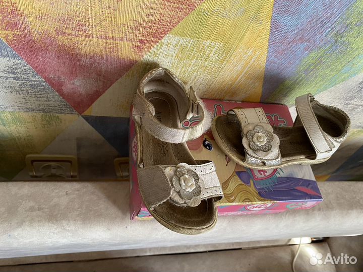 Босоножки для девочки 25