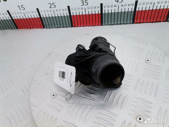 Корпус термостата BMW 3 E46 2001 11517805811